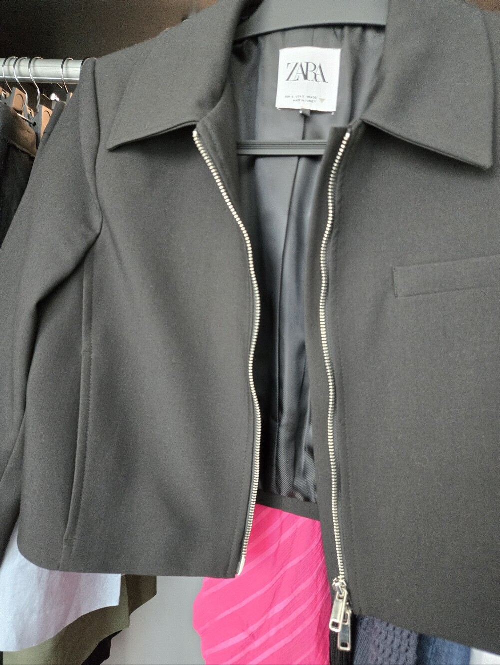 ZARA Black Cropped Zip-Up Blazer - Picture 3 of 9